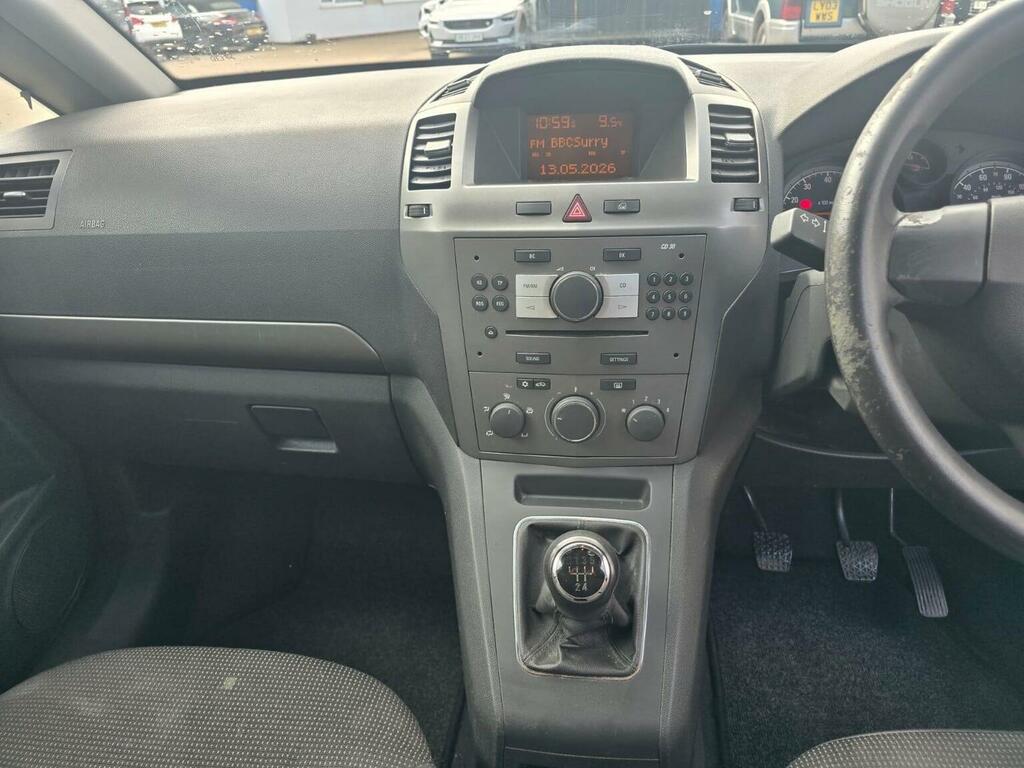 Vauxhall Zafira Silver #17