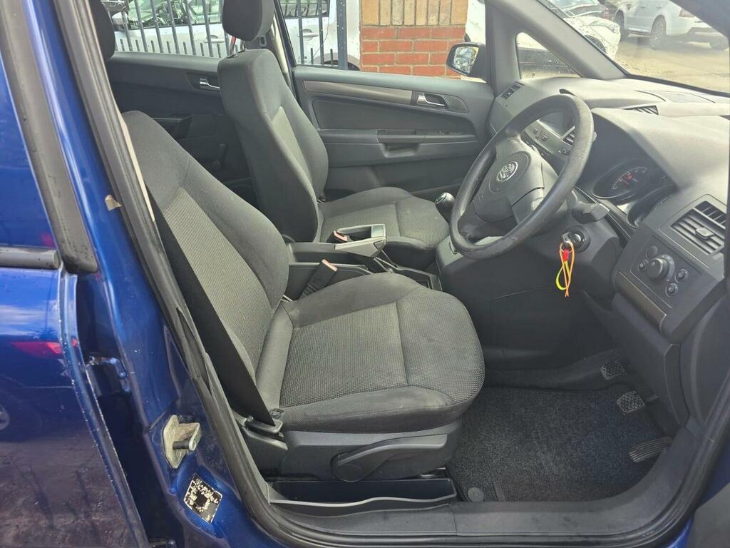 Vauxhall Zafira Silver #10