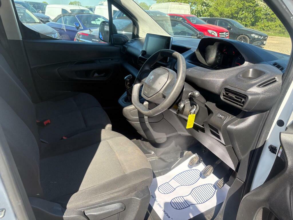 Peugeot Partner 1.5 Bluehdi 1000 Professional Standard Panel Van S NY21LVN White #3