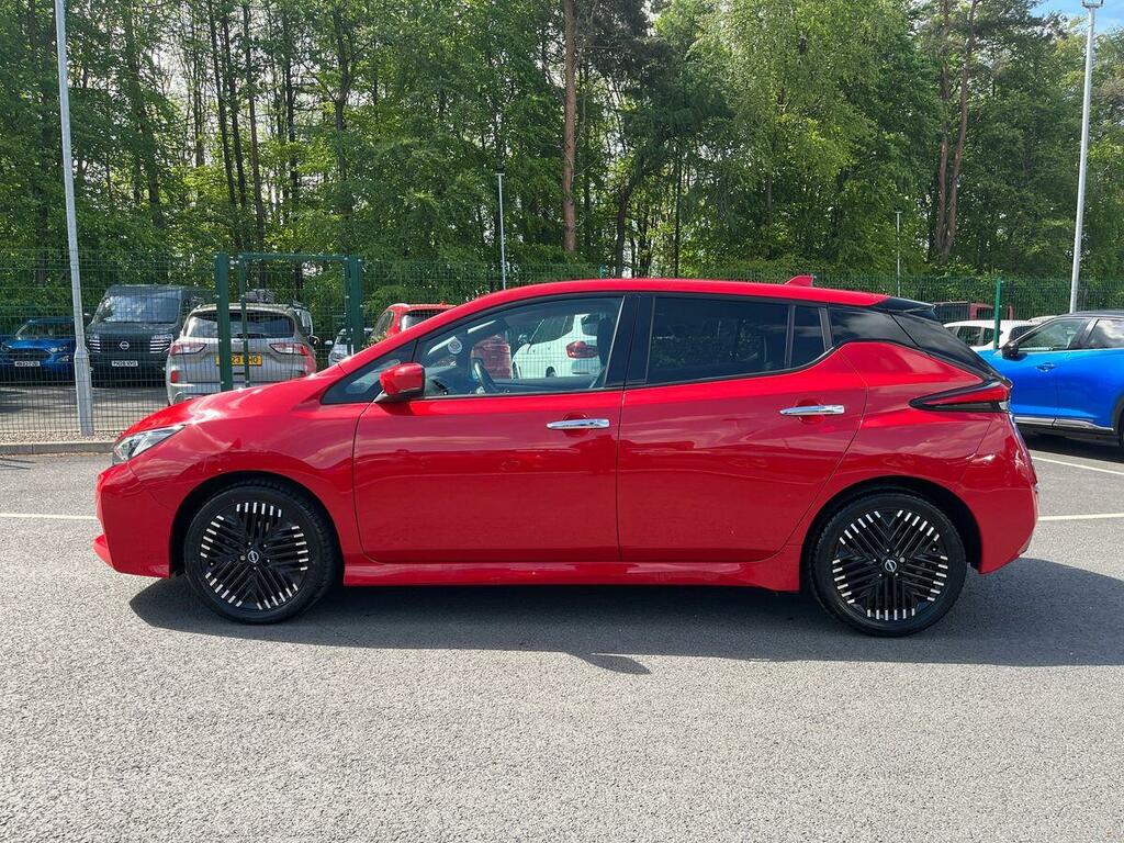 Nissan Leaf 39Kwh N-connecta Hatchback 150 DU22ATK Red #6