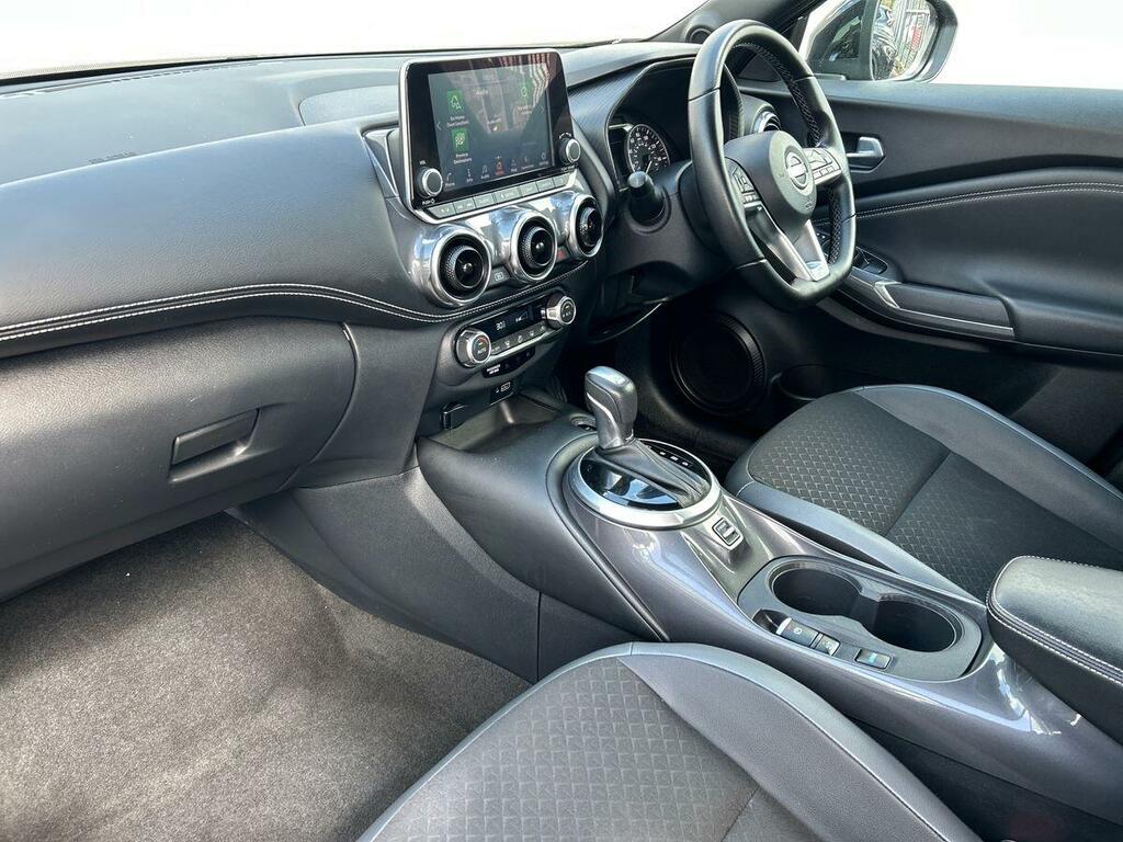 Nissan Juke 1.6 N-connecta Suv Hybrid Euro 6 SJ23WDM Black #2