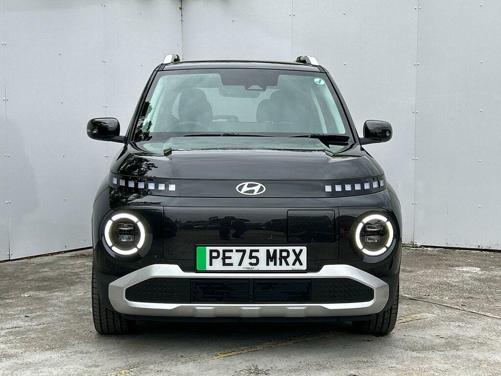 Hyundai Inster Long Range 49Kwh 02 Suv 115 Ps PE75MRX Black #4