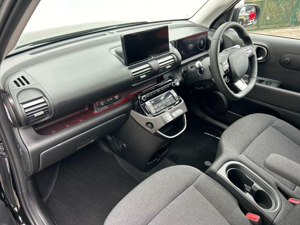 Hyundai Inster Long Range 49Kwh 02 Suv 115 Ps PE75MRX Black #2