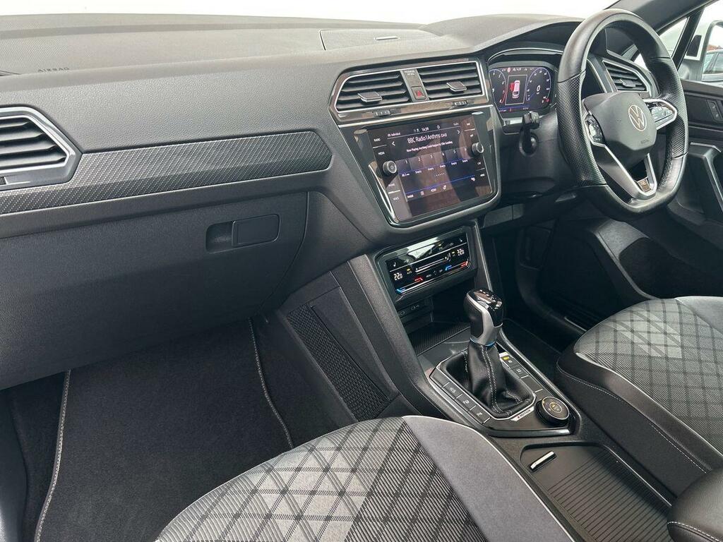 Volkswagen Tiguan 2.0 Tsi R-line Suv Dsg 4Motion Euro 6 White #2