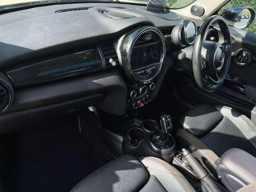 Mini Hatch 1.5 Cooper Hatchback Steptronic Euro 6 YL18LKN White #2