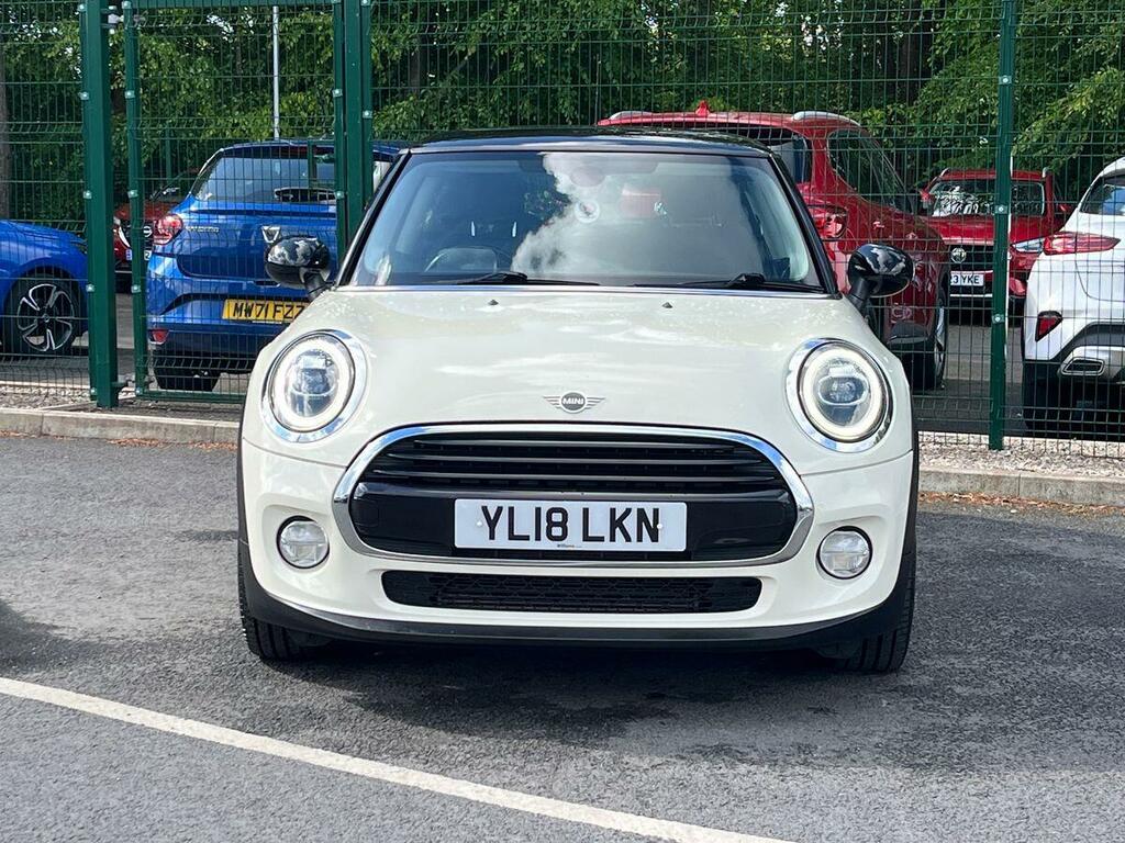 Mini Hatch 1.5 Cooper Hatchback Steptronic Euro 6 YL18LKN White #4