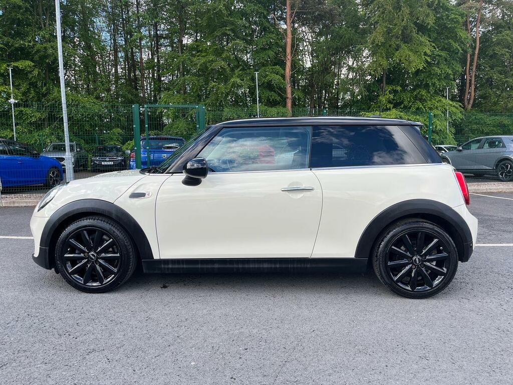 Mini Hatch 1.5 Cooper Hatchback Steptronic Euro 6 YL18LKN White #6