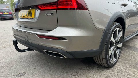 Volvo V60 Cross Country B4 Mhev Awd Grey #4