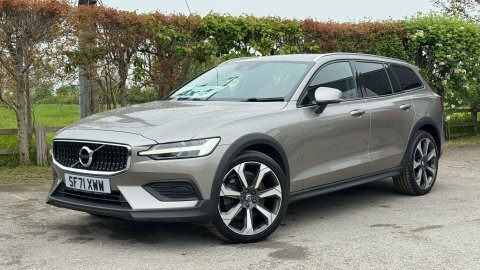 Volvo V60 Cross Country B4 Mhev Awd Grey #2