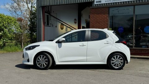 Toyota Yaris 1.5 Yaris Icon KP72HNE White #6