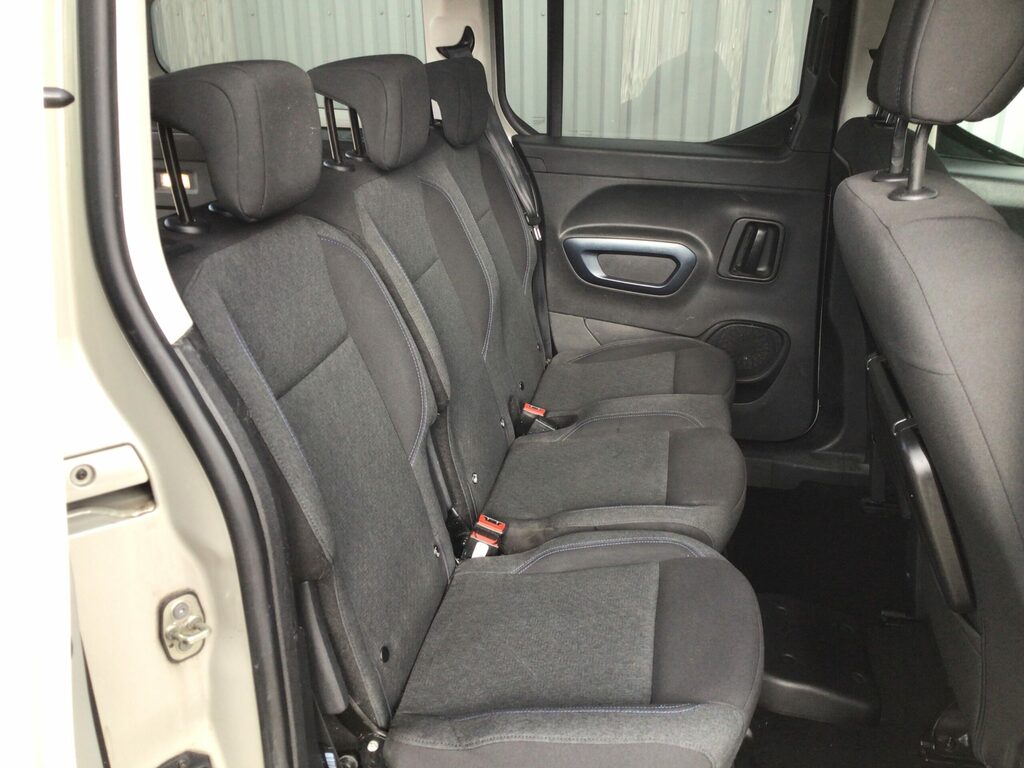 Peugeot Rifter 1.5 130 Bhp 5 Seats One Owner Only 54 817 SF69HVX Beige #5