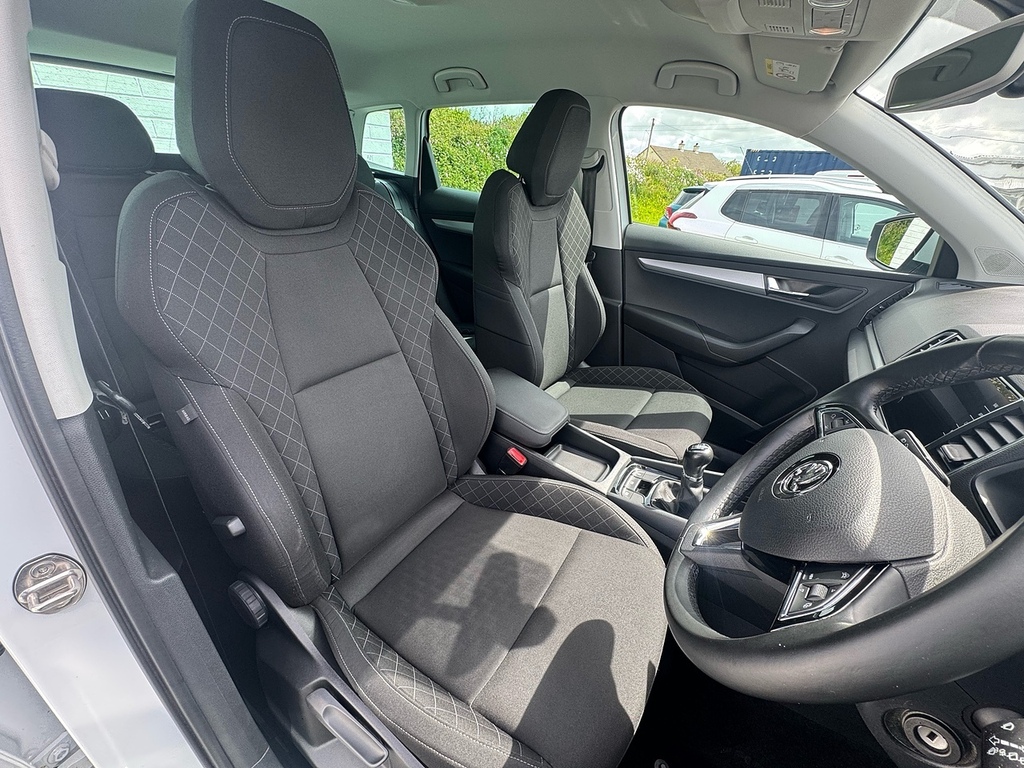 Skoda Karoq Tsi Se Nav Plus White #3