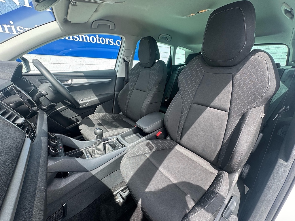 Skoda Karoq Tsi Se Nav Plus White #4