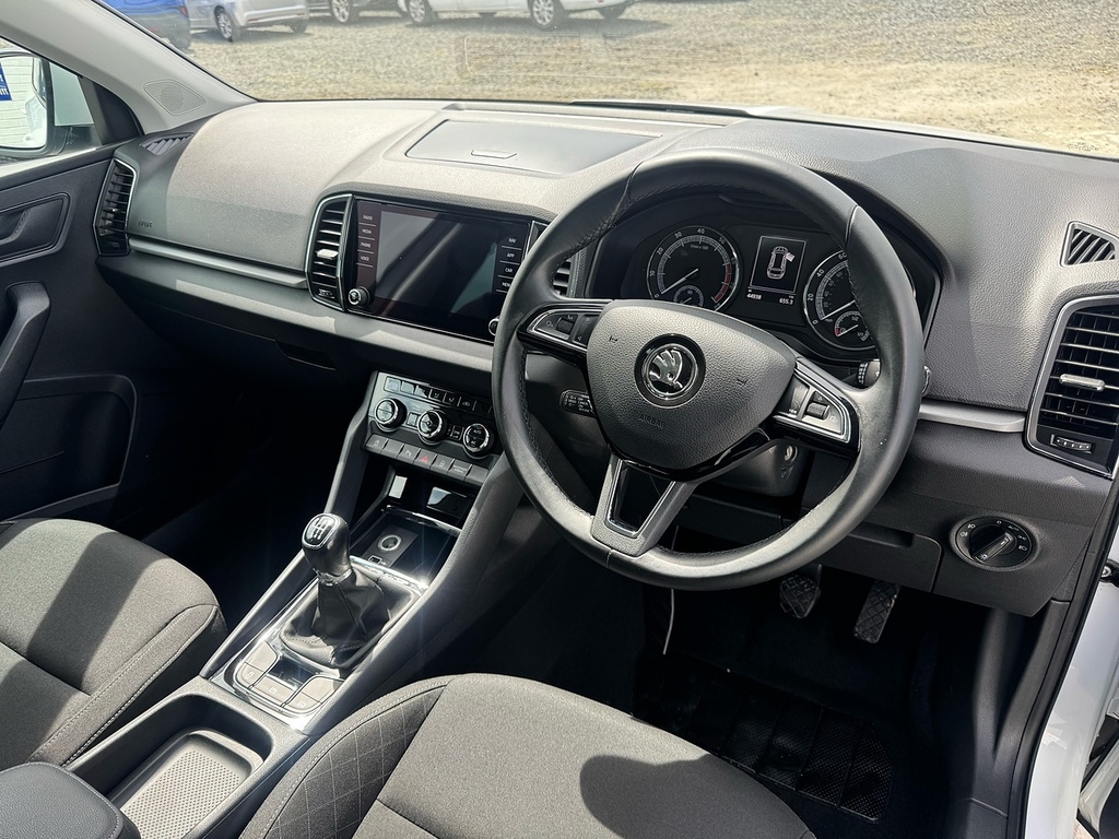 Skoda Karoq Tsi Se Nav Plus White #5