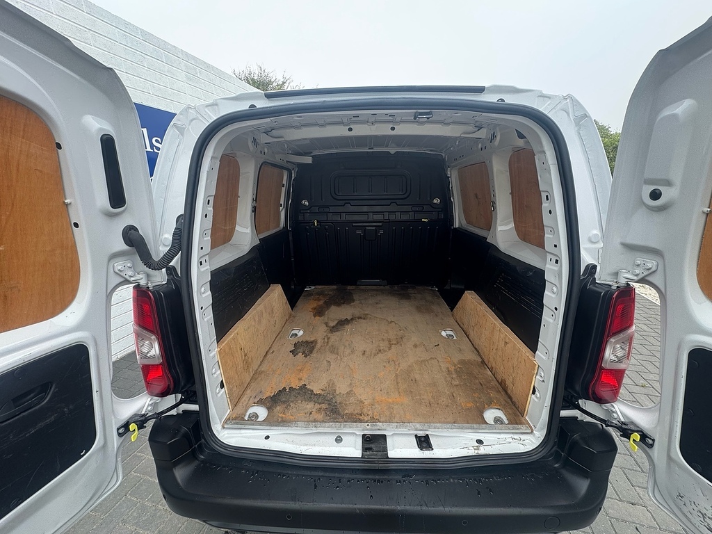 Citroen Berlingo Bluehdi 1000 Enterprise Edition M BD23CUY White #5