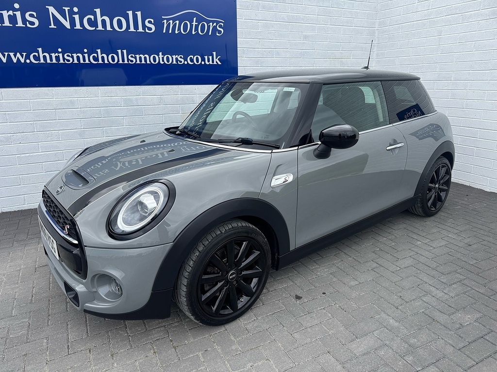 Mini Hatch Cooper S Classic Grey