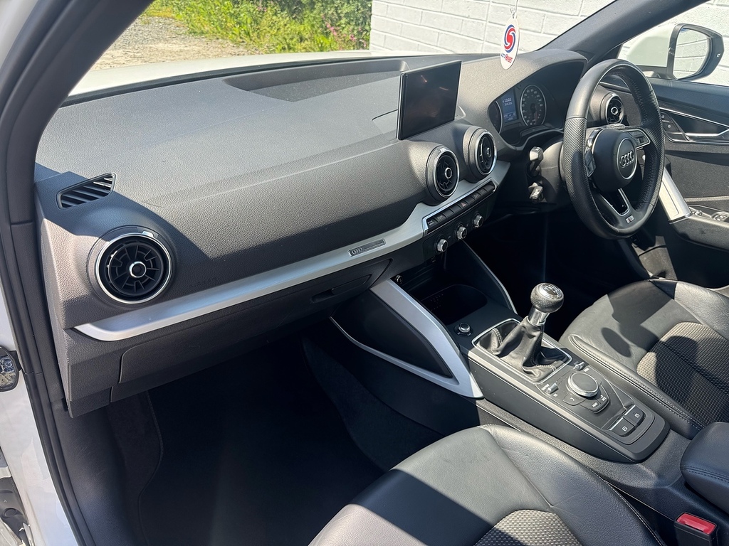 Audi Q2 Tdi S Line PK19TYC White #5