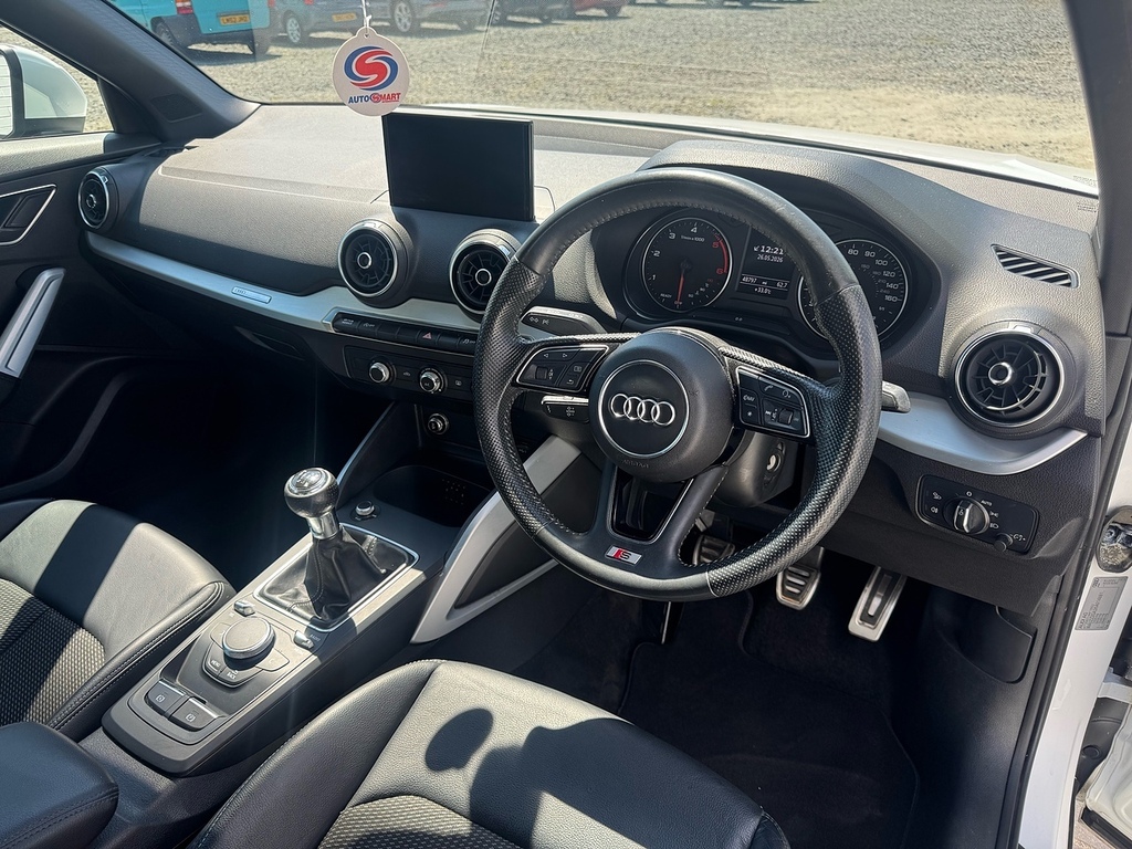Audi Q2 Tdi S Line PK19TYC White #4