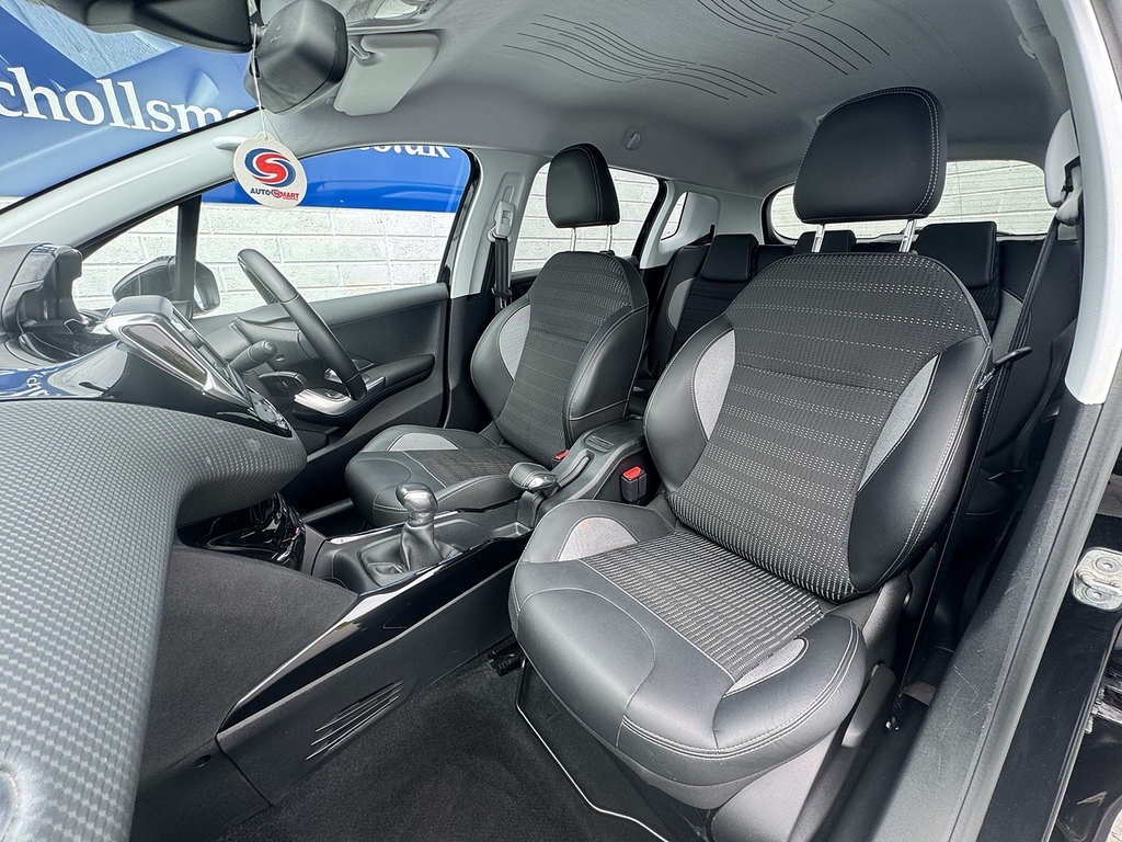 Peugeot 2008 Bluehdi Allure WF17HVY Black #3
