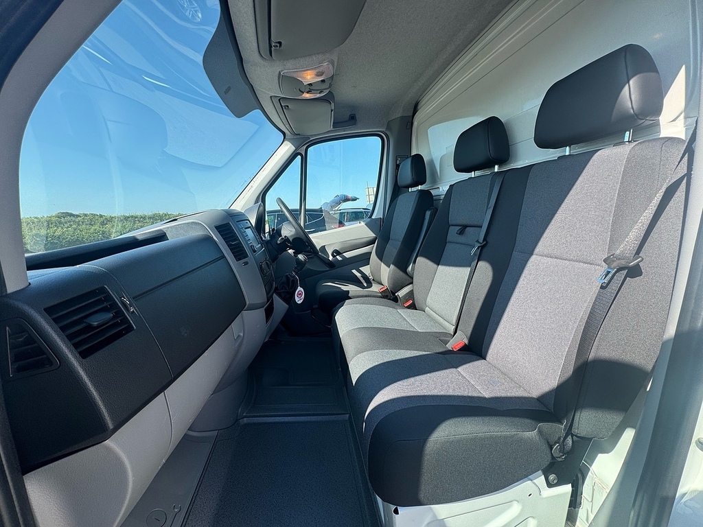 Volkswagen Crafter Tdi Cr35 Bluemotion Tech White #5