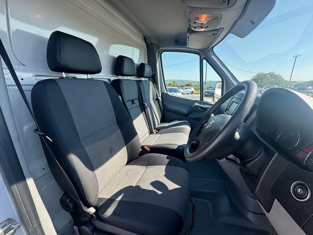Volkswagen Crafter Tdi Cr35 Bluemotion Tech White #3