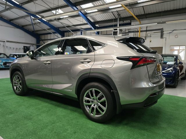 Lexus NX 2.5 300H Luxury E-cvt 4Wd Euro 6 S S RK67AZR Silver
