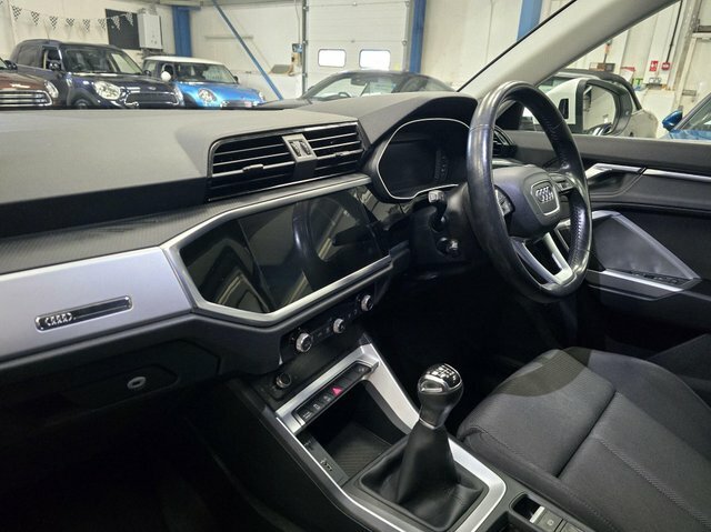 Audi Q3 1.5 Tfsi Cod 35 Sport Suv Euro 6 WG20UUY White #2