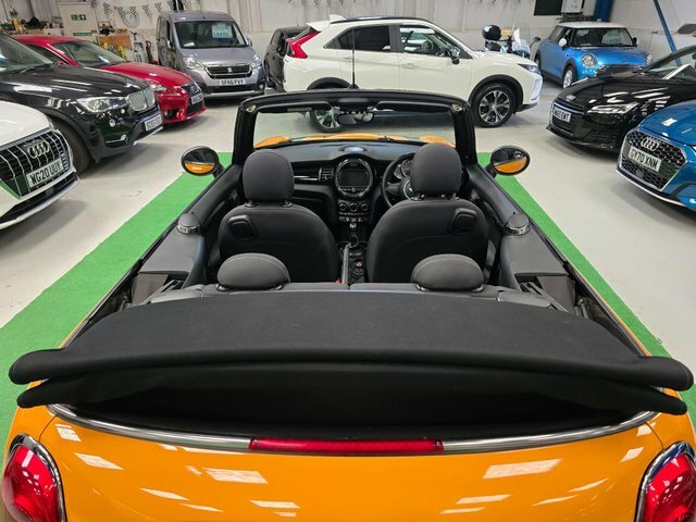 Mini Convertible 1.5 Cooper Euro 6 S S PF17NXW Orange #4