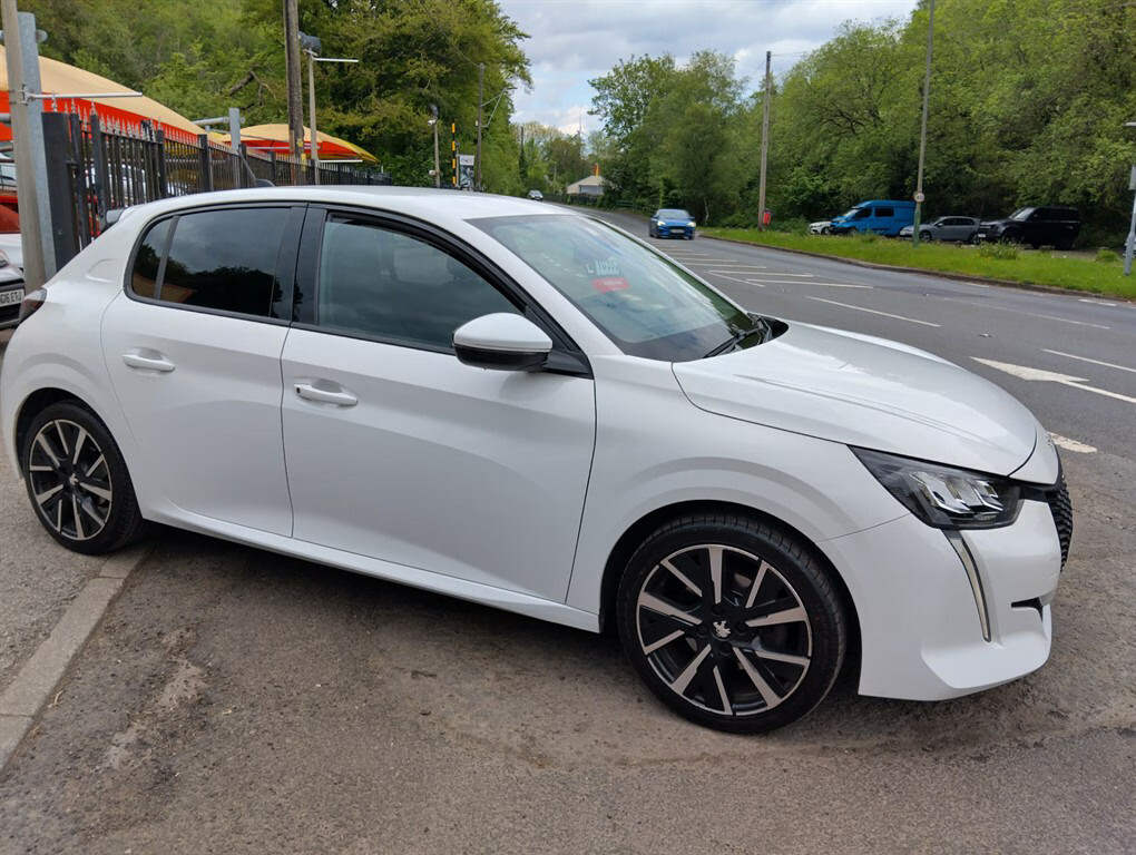 Peugeot 208 Puretech Allure S S Hatchback CE70NWV White #3
