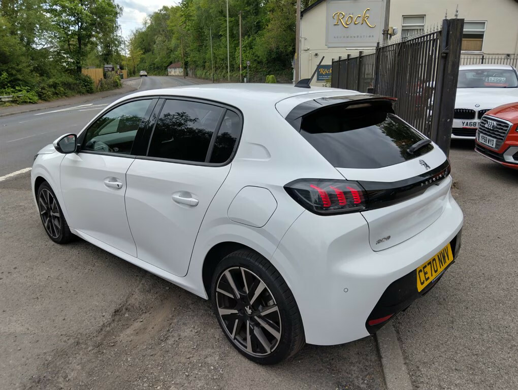 Peugeot 208 Puretech Allure S S Hatchback CE70NWV White #5