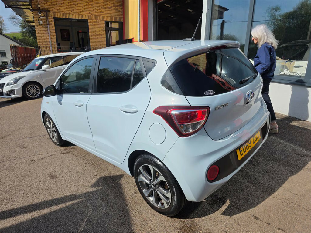 Hyundai I10 Play Hatchback E069ZGJ Grey #6