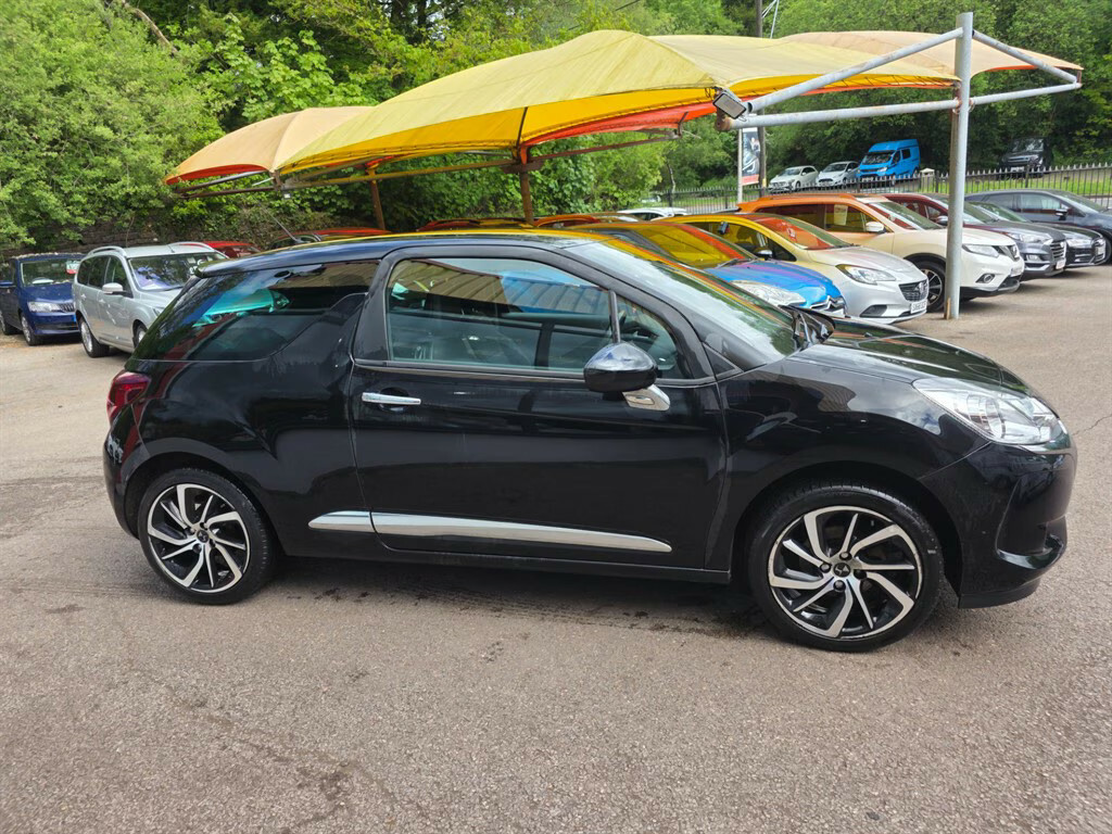 DS DS 3 1.2 Puretech 82 Connected Chic Hatchback Petro ML18WZT Black #4