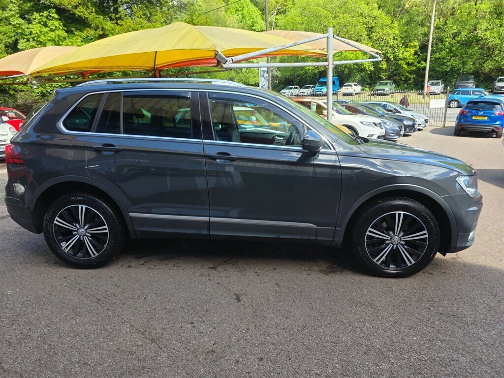 Volkswagen Tiguan 2.0 Tdi 150 4Motion Se Nav Dsg Estate S EL15JNR Grey #5