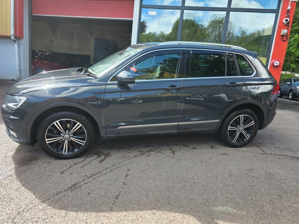 Volkswagen Tiguan 2.0 Tdi 150 4Motion Se Nav Dsg Estate S EL15JNR Grey #6