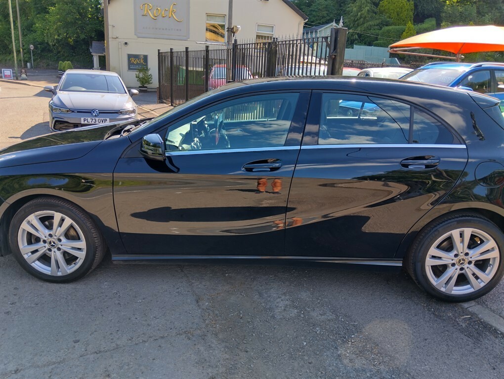 Mercedes-Benz A Class A180 Sport Executive Hatchback Aut CA67OPP Black #5