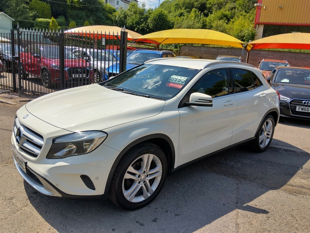 Mercedes-Benz GLA Class Cdi 4Matic Sport Executive Estate CE65OXC White #4
