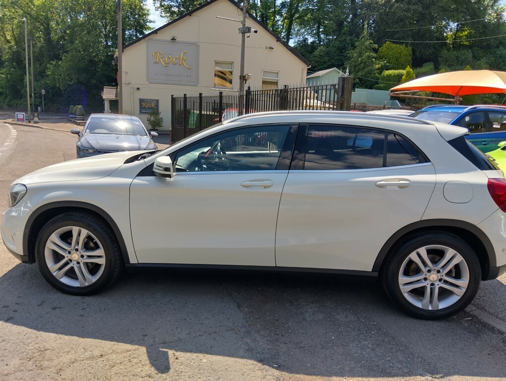 Mercedes-Benz GLA Class Cdi 4Matic Sport Executive Estate CE65OXC White #5