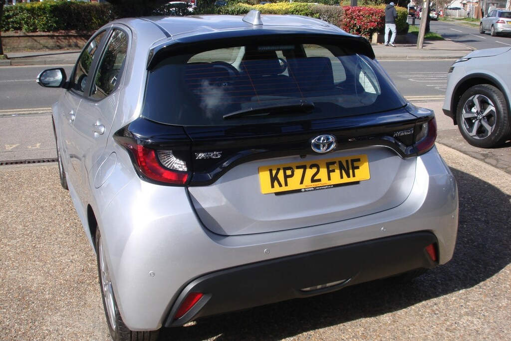 Toyota Yaris 1.5 Self Charging Hybrid Icon KP72FNF Silver #5