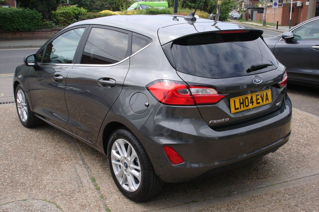 Ford Fiesta 1.0 Ecoboost Hybrid Mhev 125 Titanium LH04EVA Grey #4