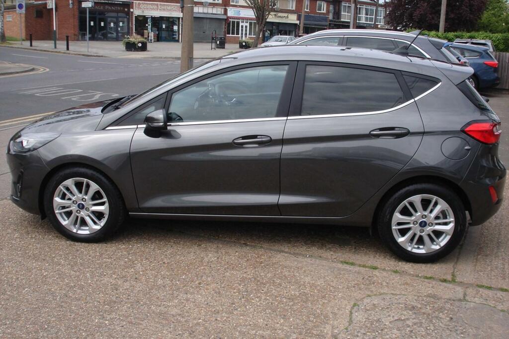 Ford Fiesta 1.0 Ecoboost Hybrid Mhev 125 Titanium LH04EVA Grey #3