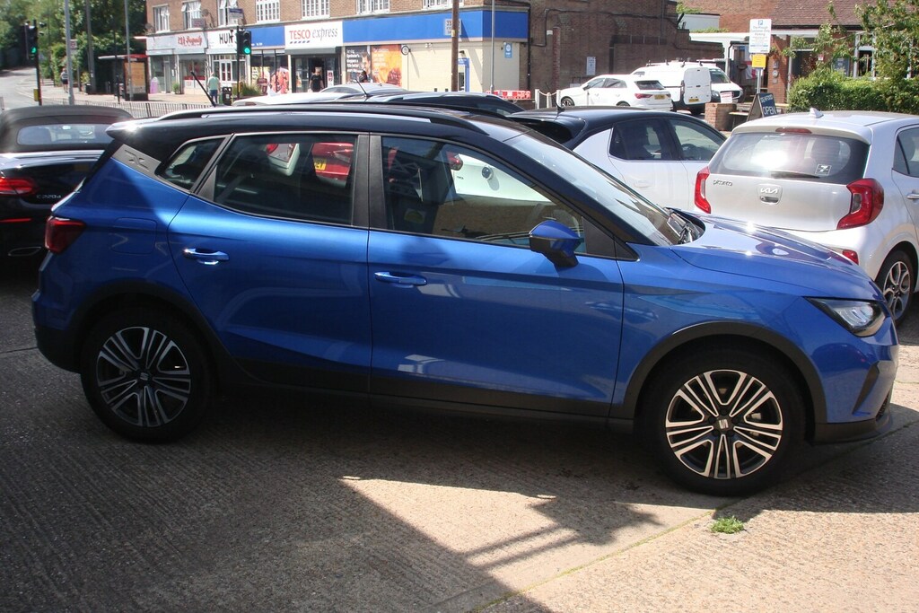 Seat Arona 1.0 Tsi 110 Se Technology Black #4