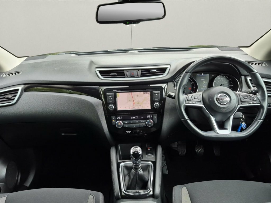 Nissan Qashqai 1.3L Acenta Premium LO21EOV Black #4