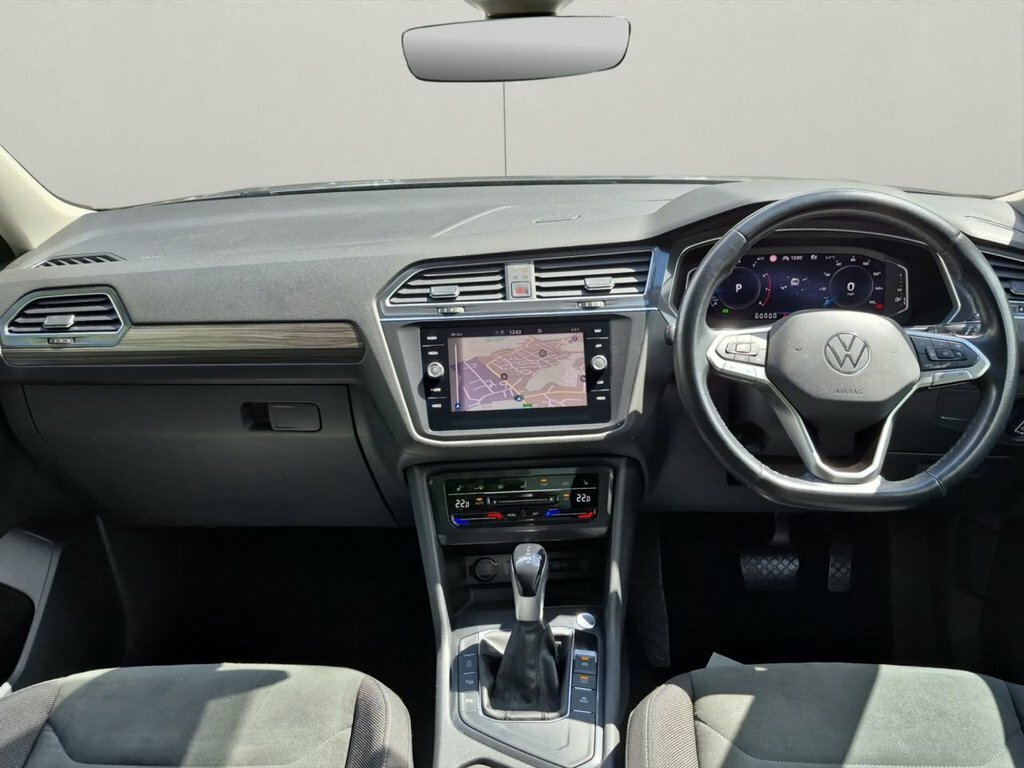 Volkswagen Tiguan Allspace 1.5L Elegance LA71KOJ Silver #4
