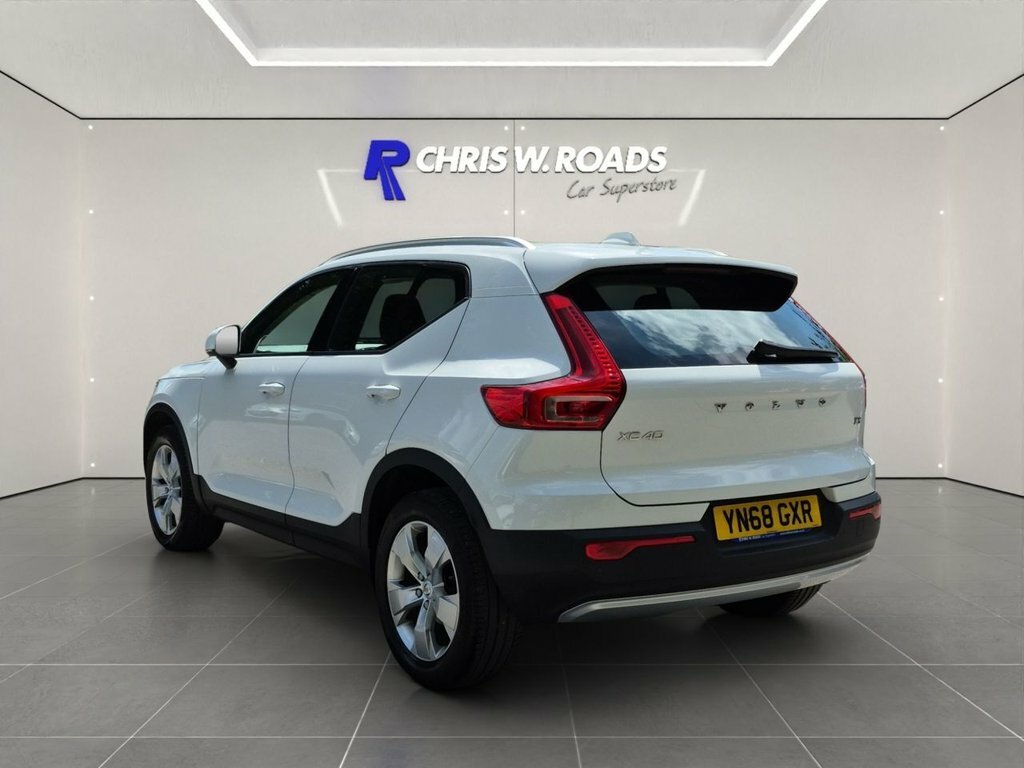 Volvo XC40 1.5L Momentum YN68GXR White #2