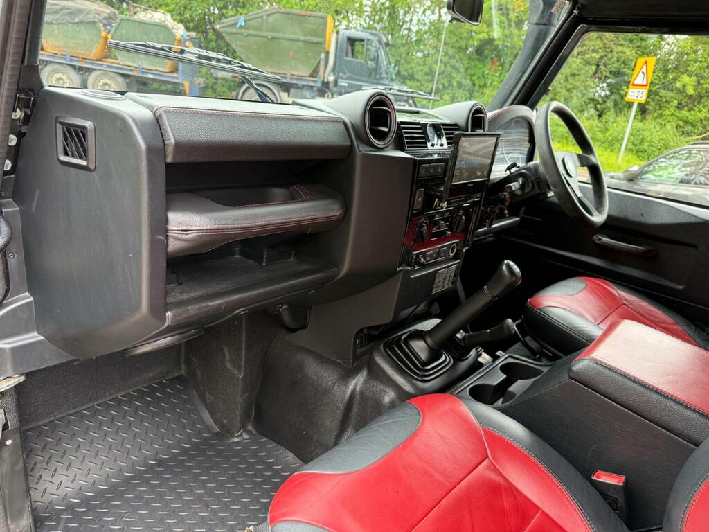 Land Rover Defender 90 Suv 2.2 Tdci Xs Station Wagon 4Wd Swb Euro 5 WF64TXN Black #5