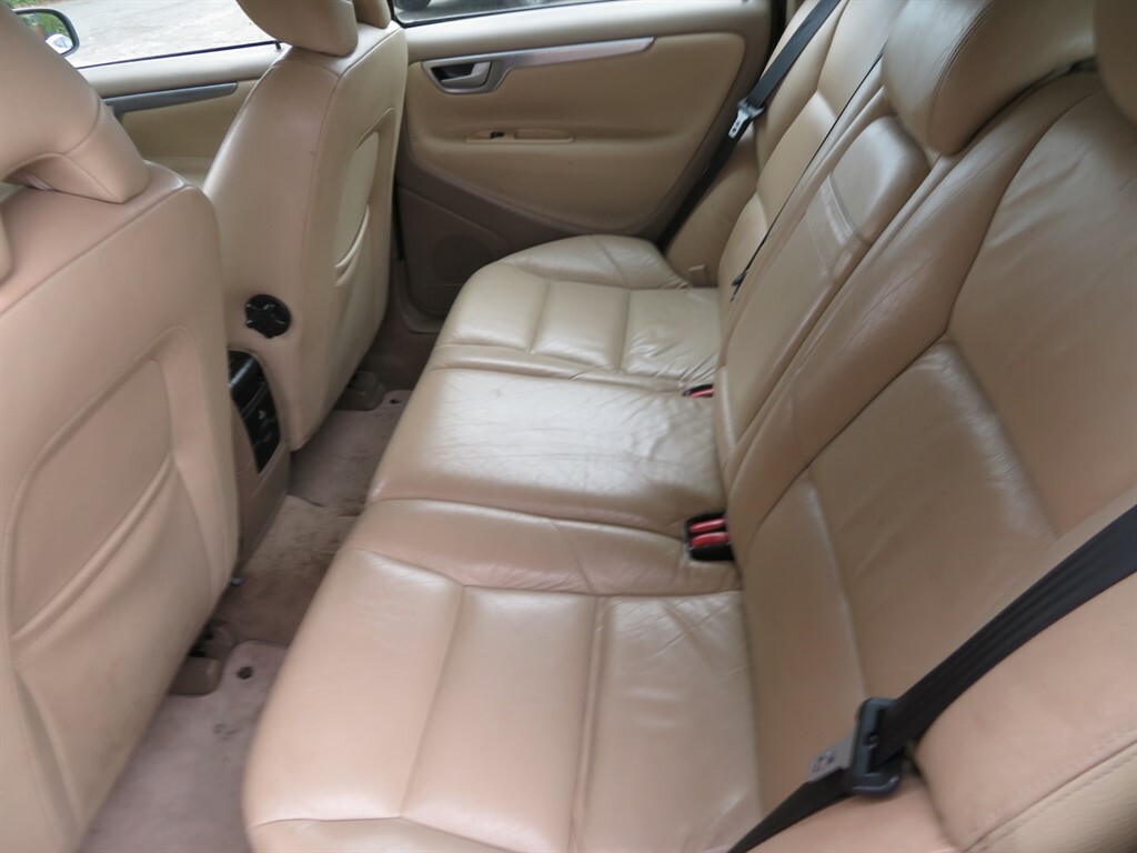 Volvo V70 2.4 Se D5 183 Bhp Silver #10