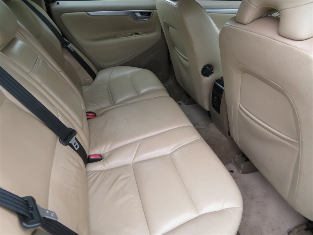 Volvo V70 2.4 Se D5 183 Bhp Silver #14