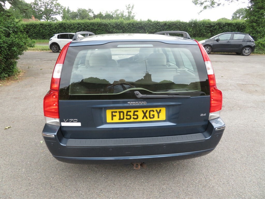 Volvo V70 2.4 Se D5 183 Bhp Silver #7