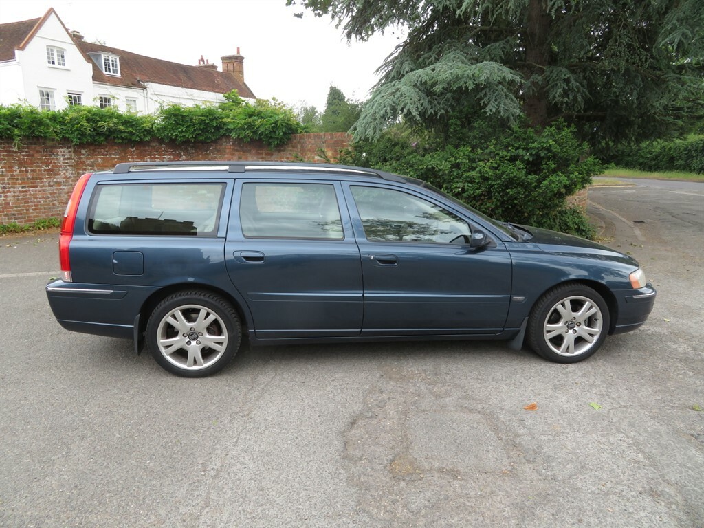Volvo V70 2.4 Se D5 183 Bhp Silver #4