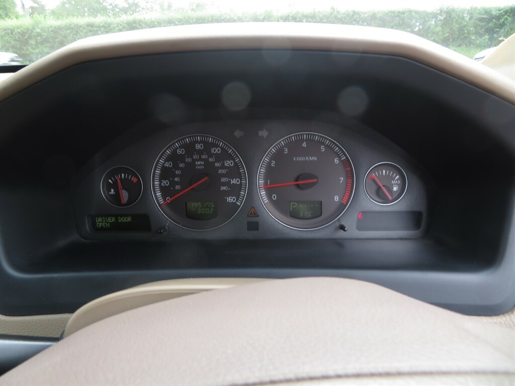 Volvo V70 2.4 Se D5 183 Bhp Silver #17